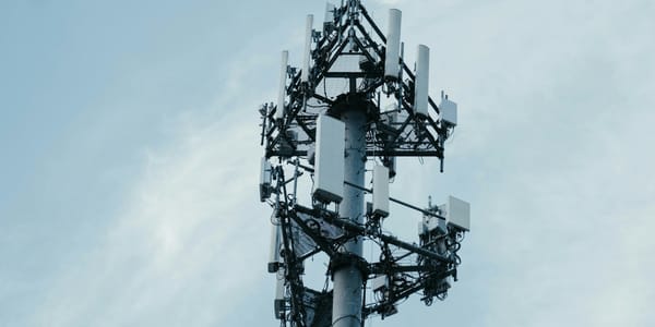 Quectel 5G Modems for DIY Routers: RM520N vs RM500Q Complete Comparison 2025